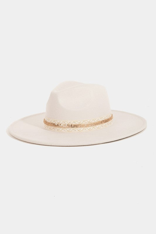 Glamour Girl Hat: Ivory