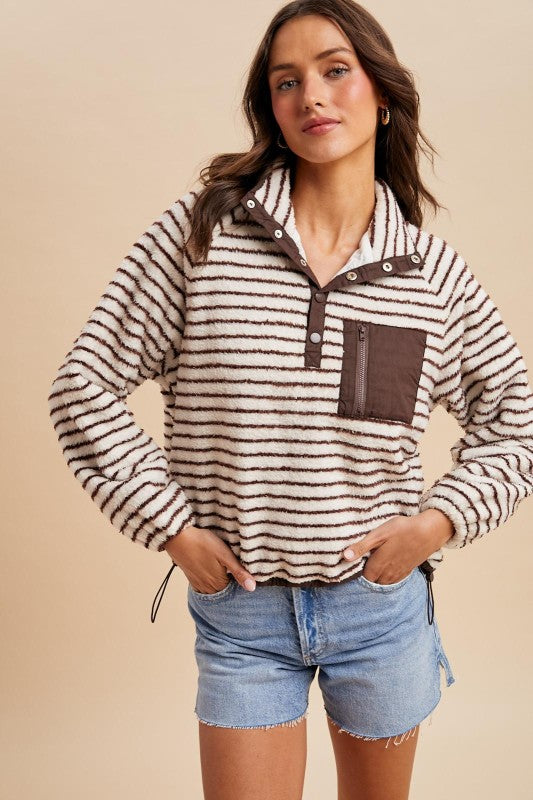 Cuddle Up Pullover: Mocha/Cream